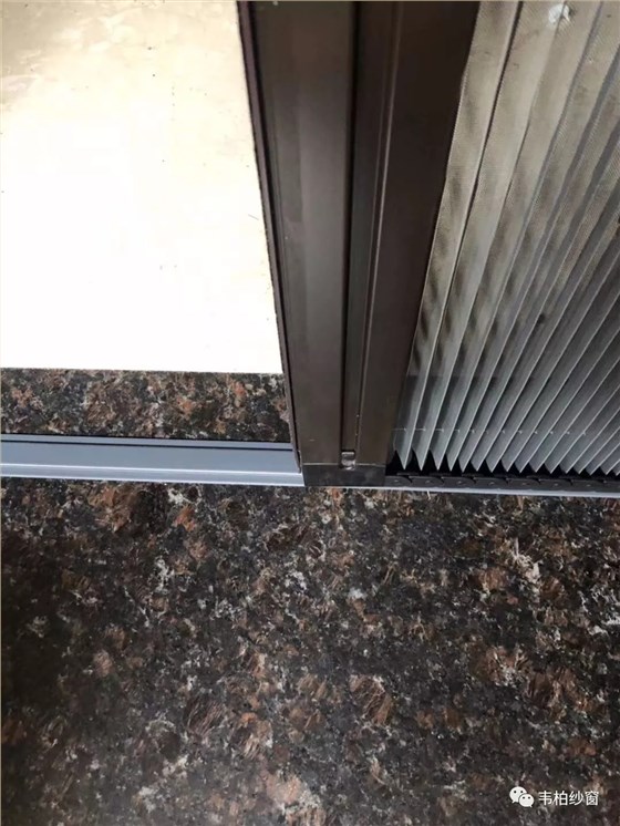 韋柏?zé)o軌紗門