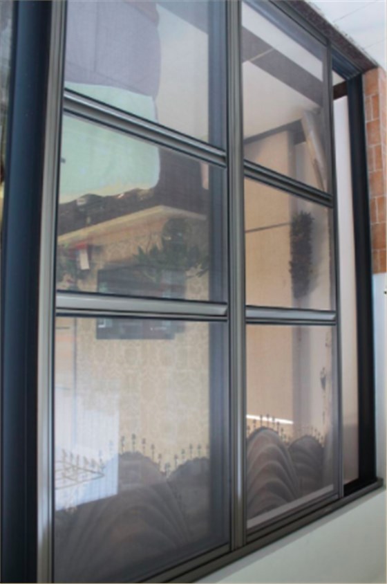 隱形紗窗門(mén)